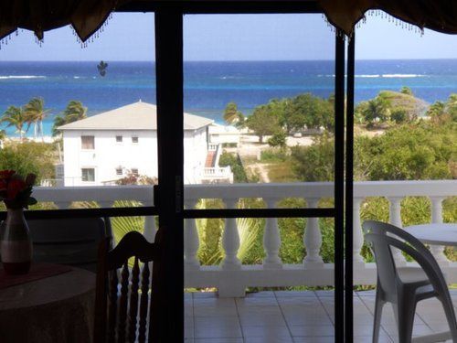 Milly'S Inn Shoal Bay Village Екстериор снимка