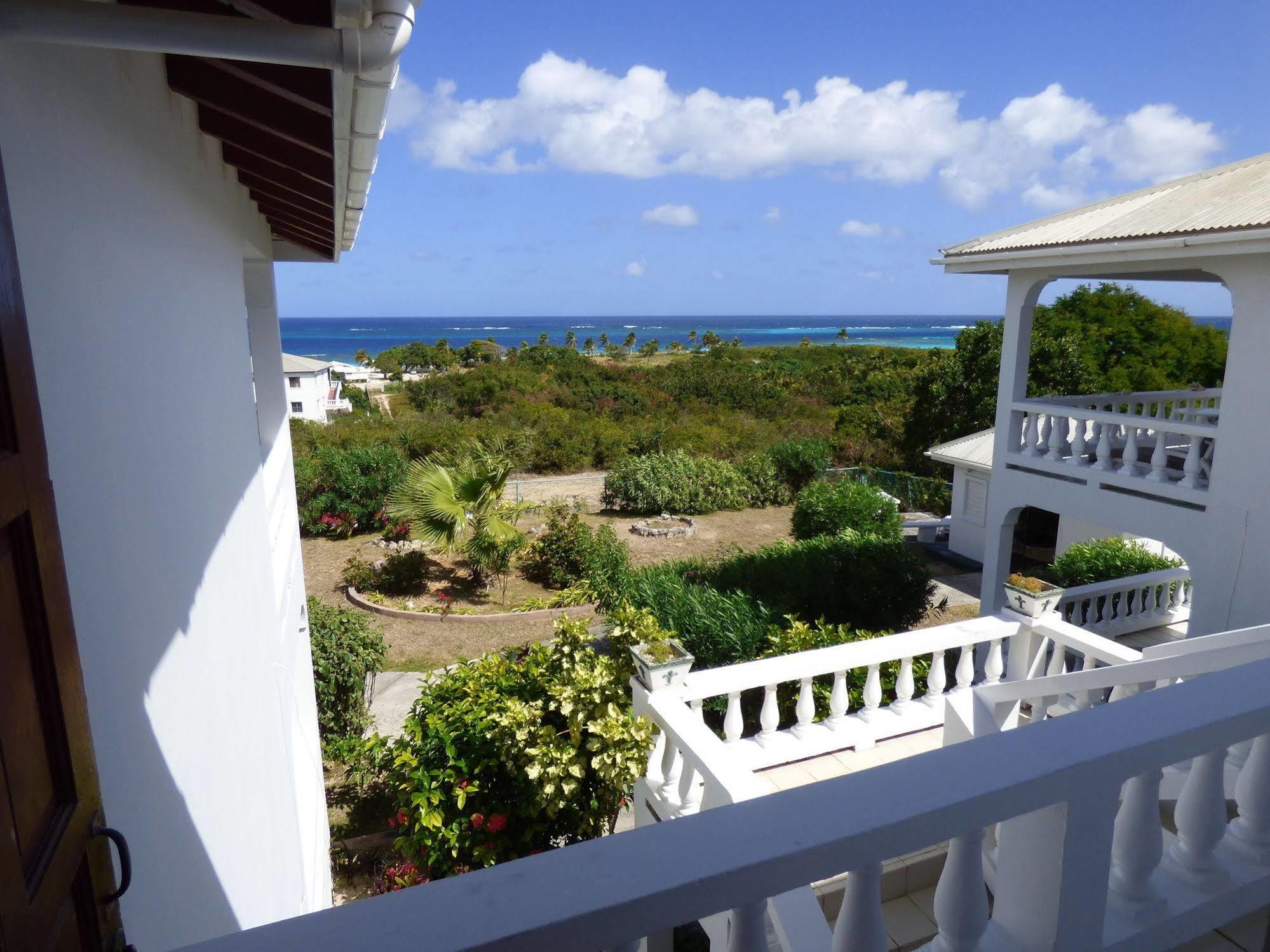 Milly'S Inn Shoal Bay Village Екстериор снимка